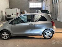Usata Toyota Yaris 2006 Grigio Berlina