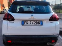 Usata Peugeot 2008 Active 82 CV (60 kW) 2017 Bianco SUV