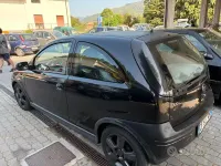 Usata Opel Corsa 69 CV (50 kW) 2004 Nero Utilitaria