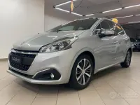 Gebraucht Peugeot 208 Allure 100 PS (73 kW) 2017 Grau Kleinwagen