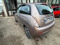 Usado Lancia Ypsilon 69 HP (50 kW) 2011 Castanho Citadino
