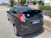 Usata Ford Fiesta Business Edition 75 CV (55 kW) 2016 Grigio Utilitaria