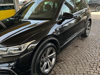 Usata VW Tiguan R-line 150 CV (110 kW) 2023 Nero SUV