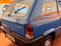 Usata Fiat 750 34 CV (25 kW) 1989 Blu Berlina