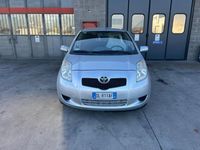 usata Toyota Yaris 5p 1.0 cc OK NEOPATENTATO