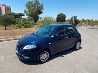 Usata Lancia Ypsilon Platinum 69 CV (50 kW) 2017 Blu Utilitaria