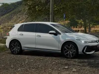 Nuova VW Golf VIII R-line Plus 150 CV (110 kW) 2026 Pure white Berlina