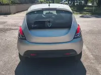 Usata Lancia Ypsilon 80 CV (58 kW) 2013 Grigio Utilitaria