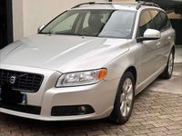 Usata Volvo V70 Summum 136 CV (100 kW) 2008 Argento Station wagon