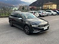 Usata VW Passat Alltrack 200 CV (147 kW) 2022 Grigio Station wagon