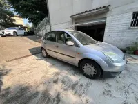 Usata Ford Fiesta 75 CV (55 kW) 2005 Grigio Utilitaria