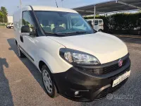 Usata Fiat Doblò Lounge 120 CV (88 kW) 2021 Bianco Monovolume