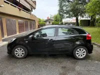 Usata Kia Rio 85 CV (62 kW) 2016 Nero Utilitaria