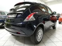 Usata Lancia Ypsilon 84 CV (61 kW) 2017 Blu Utilitaria