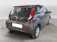 Usata Toyota Aygo Business Edition 72 CV (52 kW) 2021 Nero Utilitaria