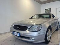 Usata Mercedes SLK200 163 CV (119 kW) 2001 Argento Cabrio