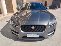 Usata Jaguar XF R-Sport 300 CV (220 kW) 2016 Grigio Berlina