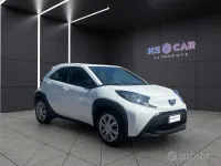Usata Toyota Aygo X Active 72 CV (52 kW) 2025 Bianco SUV