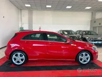 Usata Mercedes A180 122 CV (89 kW) 2014 Rosso Utilitaria