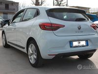 Usata Renault Clio V Business 101 CV (74 kW) 2021 Bianco Berlina