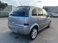 Usado Opel Meriva Enjoy 101 CV (74 kW) 2008 Gris Monovolumen