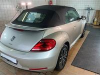 Usata VW Beetle Cabriolet Design 105 CV (77 kW) 2016 Grigio Cabrio