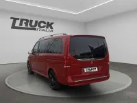 Usata Mercedes V300 239 CV (175 kW) 2022 Rosso Monovolume