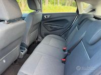 Usata Ford Fiesta Titanium 82 CV (60 kW) 2011 Grigio Utilitaria