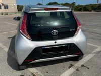 Usata Toyota Aygo 69 CV (50 kW) 2017 Grigio Utilitaria