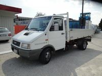 Usata Iveco Daily 103 CV (75 kW) 1995 Bianco pastello Berlina