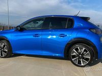 Usata Peugeot e-208 100 kW (136 CV) 2020 Utilitaria