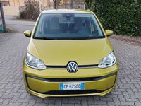Usata VW up! Move 68 CV (50 kW) 2021 Oro Utilitaria