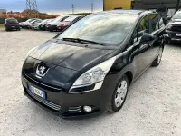 Gebraucht Peugeot 5008 112 PS (82 kW) 2012 Schwarz Van / Kleinbus