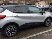 Usata Renault Captur 110 CV (80 kW) 2017 Grigio SUV