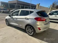 Usata Ford Fiesta Vignale 85 CV (62 kW) 2018 Grigio Utilitaria
