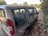 Usata Fiat Doblò 120 CV (88 kW) 2009 Grigio Monovolume