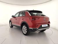 Usata VW T-Roc Style 110 CV (80 kW) 2022 Kings red metallizzato deep black perlat SUV