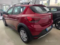 Usata Dacia Sandero 101 CV (74 kW) 2022 Rosso Berlina