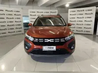 Usado Dacia Jogger Expression 101 CV (74 kW) 2023 Rojo Monovolumen