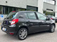 Gebraucht Renault Clio II Dynamique 101 PS (74 kW) 2011 Schwarz Limousine
