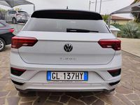Usata VW T-Roc R-line 150 CV (110 kW) 2022 Argento SUV
