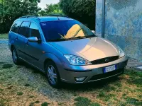 Usata Ford Focus 116 CV (85 kW) 2003 Grigio Station wagon