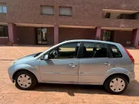 Usata Ford Fiesta Titanium 68 CV (50 kW) 2007 Grigio Utilitaria