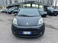 Usata Peugeot 107 Active 68 CV (50 kW) 2013 Other Utilitaria