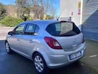 Usata Opel Corsa 65 CV (47 kW) 2012 Argento Utilitaria