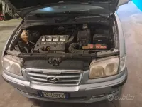 Usata Hyundai Trajet 112 CV (82 kW) 2005 Grigio Monovolume