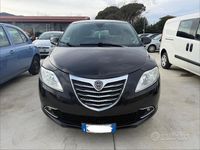 Usata Lancia Ypsilon Silver 85 CV (62 kW) 2013 Viola Utilitaria