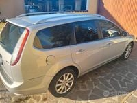 Usata Ford Focus Titanium 90 CV (66 kW) 2009 Grigio Station wagon