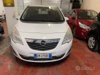 Usata Opel Meriva Cosmo 101 CV (74 kW) 2013 Bianco Monovolume