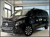 Begagnad Mercedes V300 239 HK (175 kW) 2024 Svart Minibuss